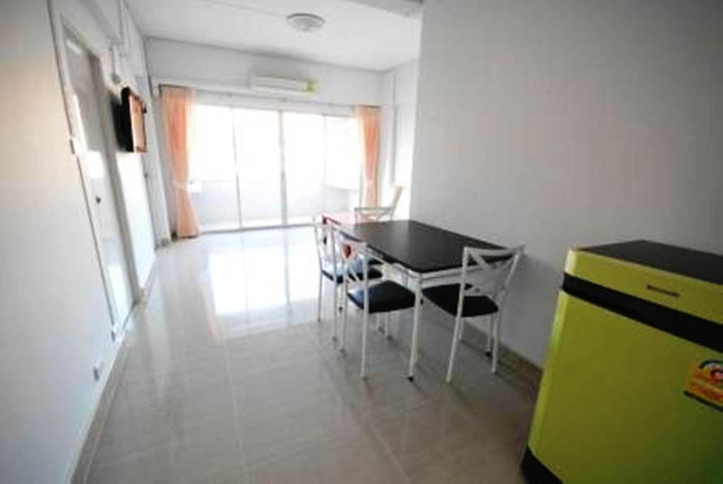 Cozy Loft Hostel Pattaya Bilik gambar