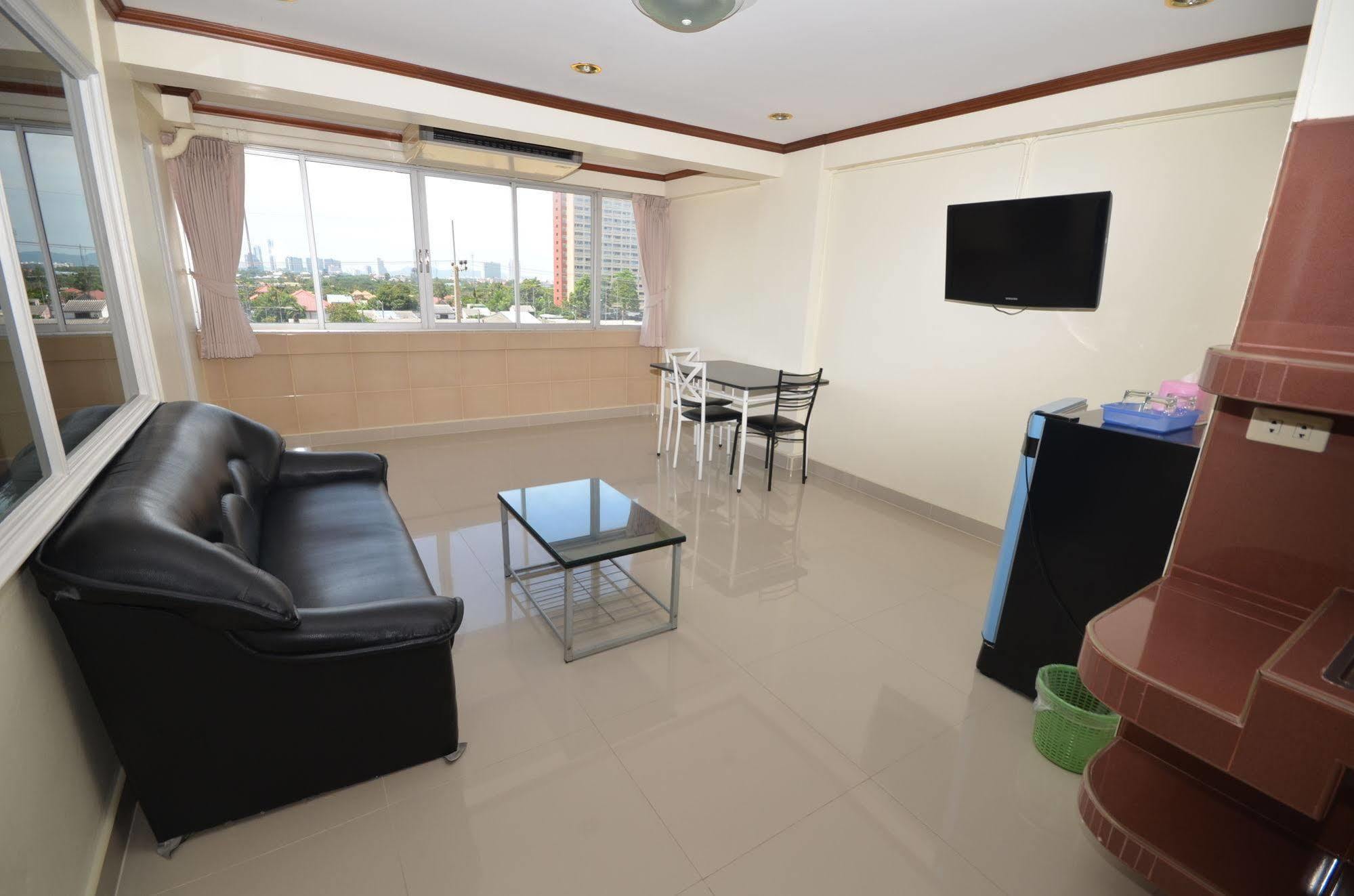 Cozy Loft Hostel Pattaya Luaran gambar